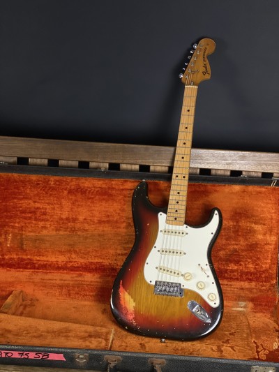 Fender 1975 Stratocaster 3 Tone Sunburst